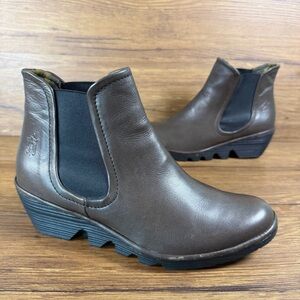 Fly London Phil Chelsea‎ Boots Booties Women’s Size 7.5 (38) Shoes